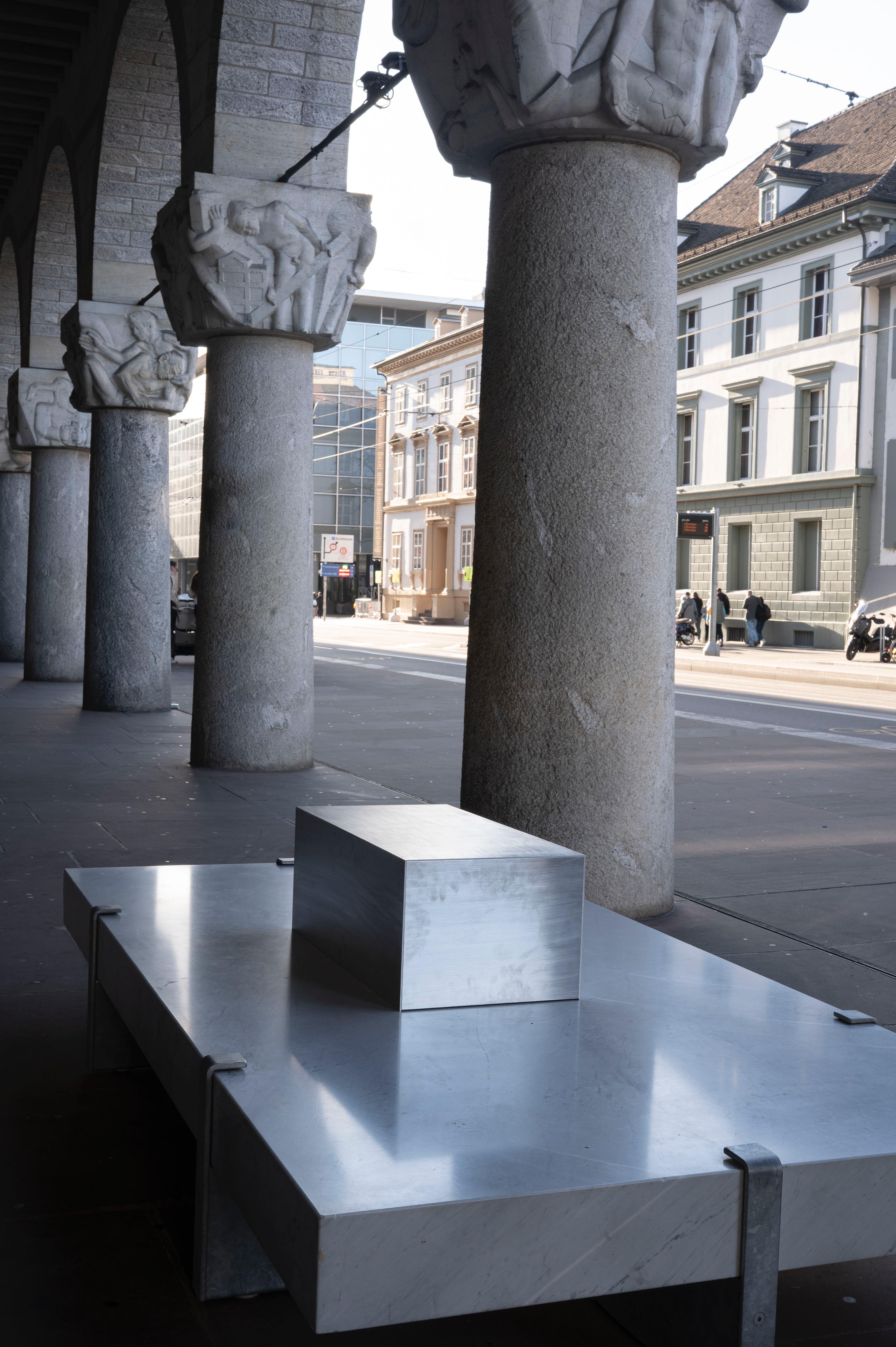 Rhein Tafel im öffentlichen Raum
